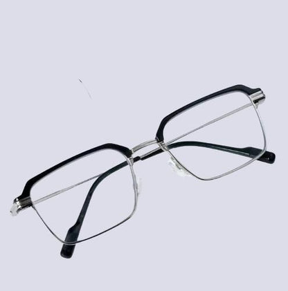 Fashionable LightSensitive Eyeglasses