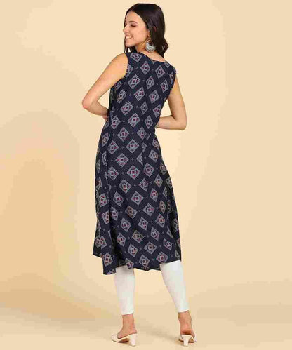 Women's Casual Wear Sleeveless Round Long Kurtis